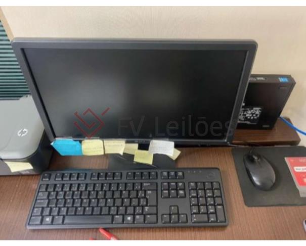 Foto de LOTE 31 - BENS MÓVEIS DIVERSOS 