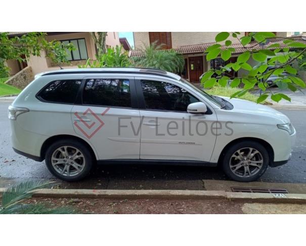 Foto de LOTE 16 - VEÍCULO - I/MMC OUTLANDER 2.0 COR BRANCA, ANO DE FABRICAÇÃO/MODELO 2014/2015 